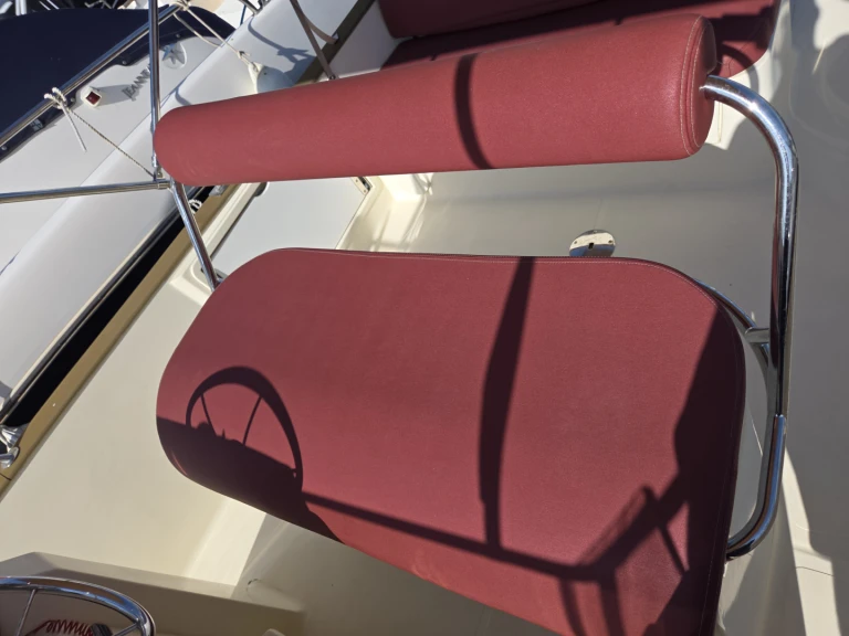 Noleggio Barca a motore con o senza skipper Rhea a Toulon