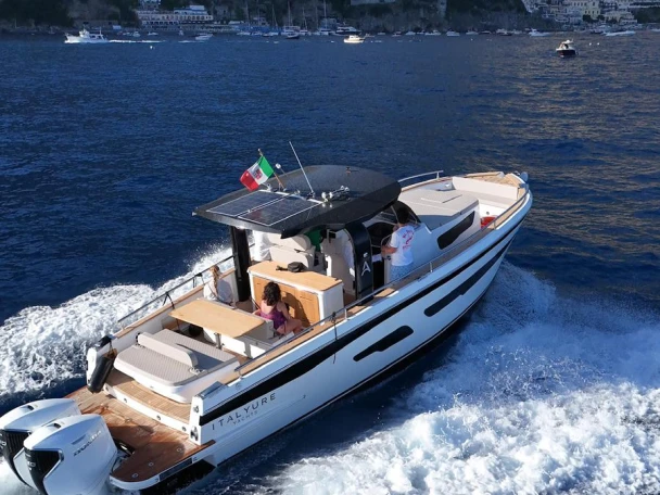 Noleggio barche italyure 35 a Sorrento su Samboat