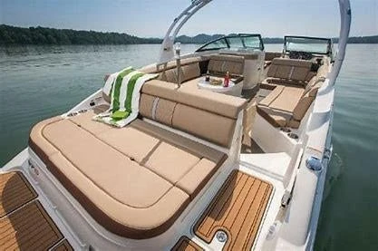 Noleggio Barca a motore Sea Ray con patente nautica