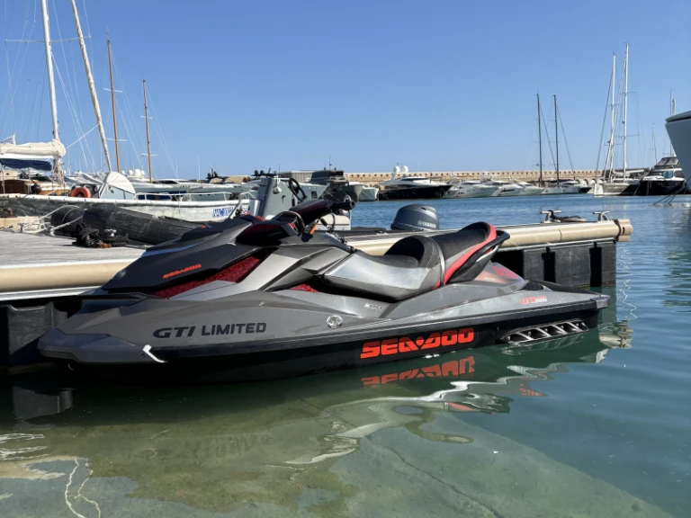 Noleggiare una Sea-Doo GTI limited 155 a Antibes