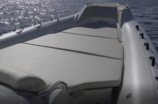 Noleggiare una Nuova Jolly NUOVA JOLLY 33 a Marine de Sant'Ambrogio