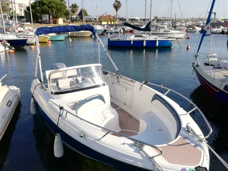 Noleggio Barca a motore con o senza skipper Quicksilver a Francia