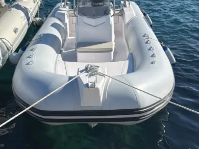 Noleggiare una Capelli F130LA a Roses