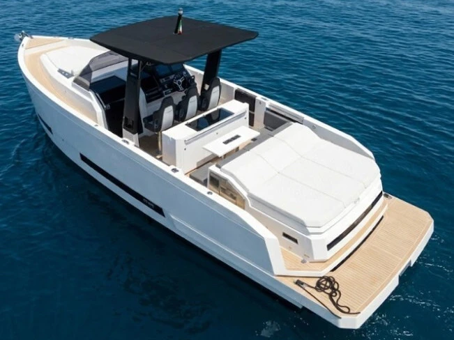 De Antonio DE ANTONIO D36 da affittare a  Pozzuoli