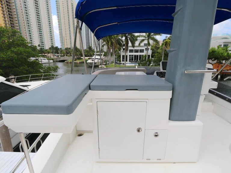 Noleggio barche Azimut 43 ft Magellano a Miami su Samboat