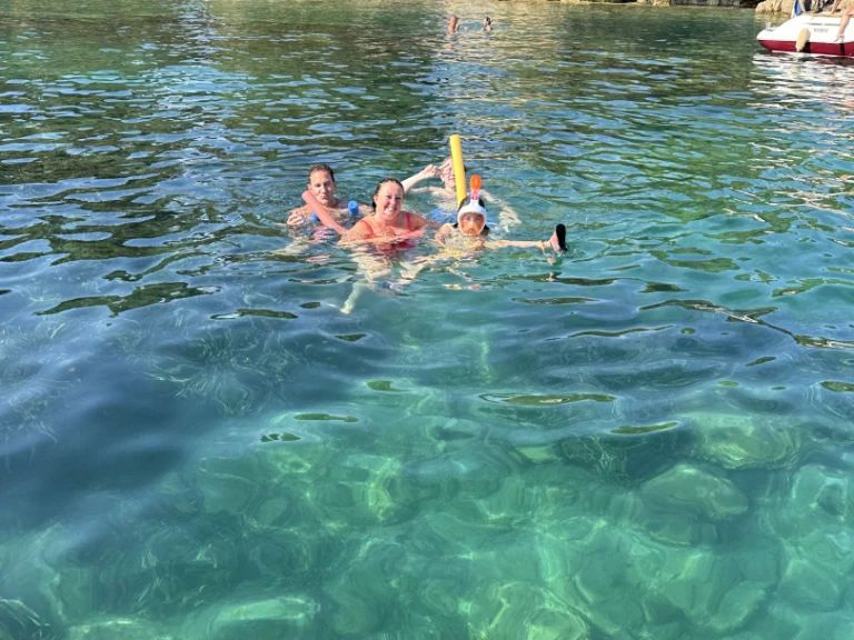 Noleggiare una Quicksilver Activ 755 Sundeck a Mandelieu-la-Napoule