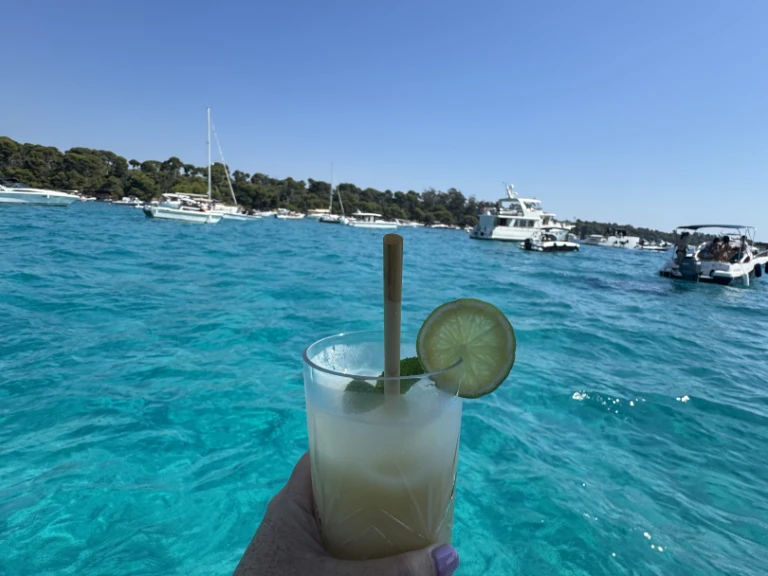 Noleggio barche Mandelieu-la-Napoule economico Activ 755 Sundeck