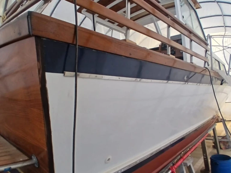 Barca a motore a noleggio a Mahón al miglior prezzo