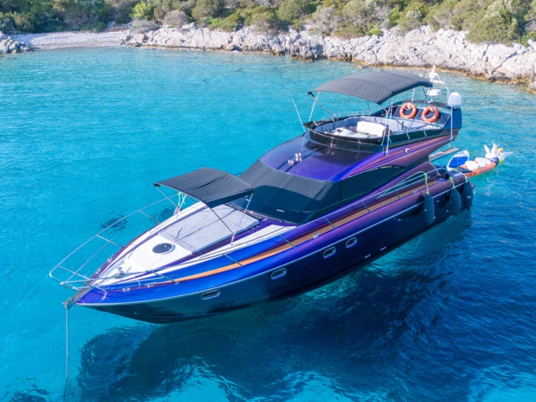 Noleggiare una Princess Princess 60 Fly a Torba