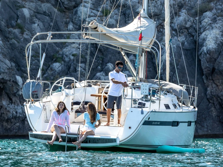 Noleggio a Sines – Bavaria Bavaria 40 Cruiser su SamBoat