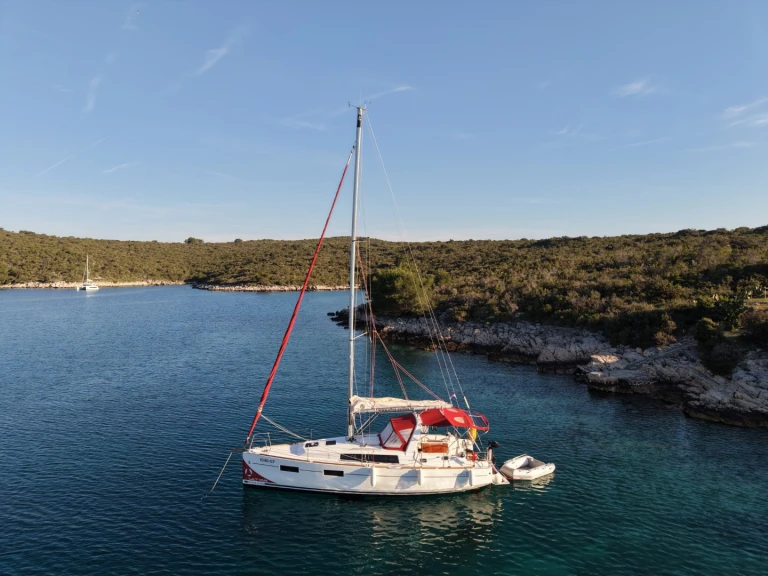 Noleggio barche Bénéteau Oceanis 35 a Spalato su Samboat