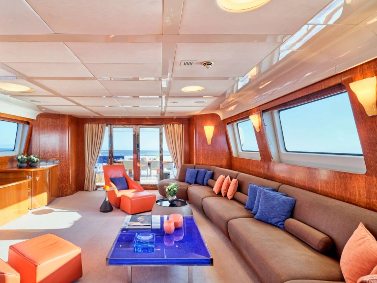 Yacht di lusso a noleggio a Il Pireo al miglior prezzo