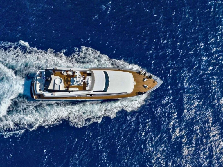 Noleggio Yacht di lusso con o senza skipper Cantieri di Pisa, Italy a Grecia