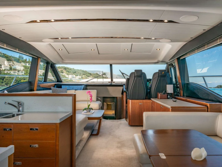 Noleggio barche Princess, UK FAR &amp; AWAY a Gouviá su Samboat