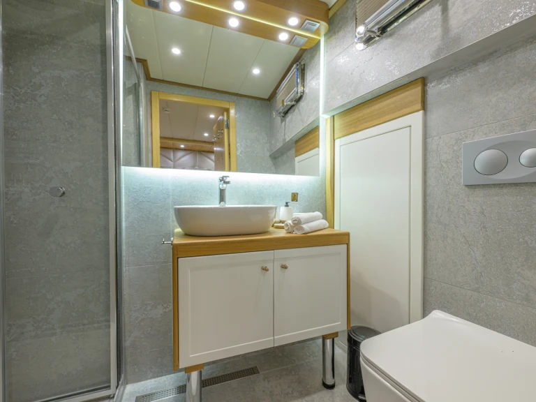  Motoryacht Belgin Sultan da affittare a  Fethiye