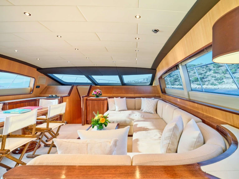 Yacht di lusso a noleggio a Grecia al miglior prezzo