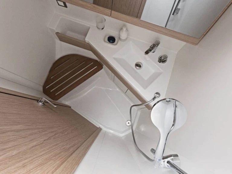 Bénéteau Oceanis 46.1 da affittare a  Il Pireo