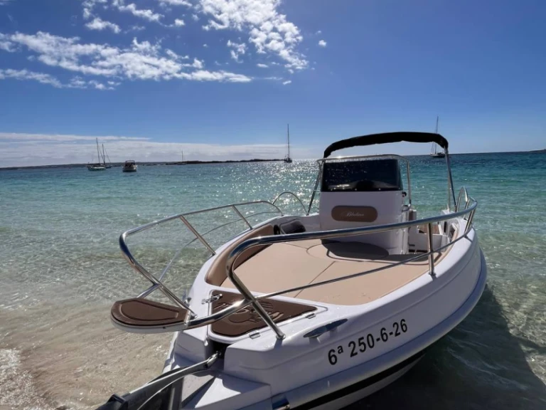 Noleggio barche Blumax Bluline 21 a Ibiza Town su Samboat