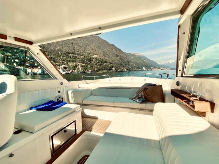 Noleggio Barca a motore Colombo con patente nautica