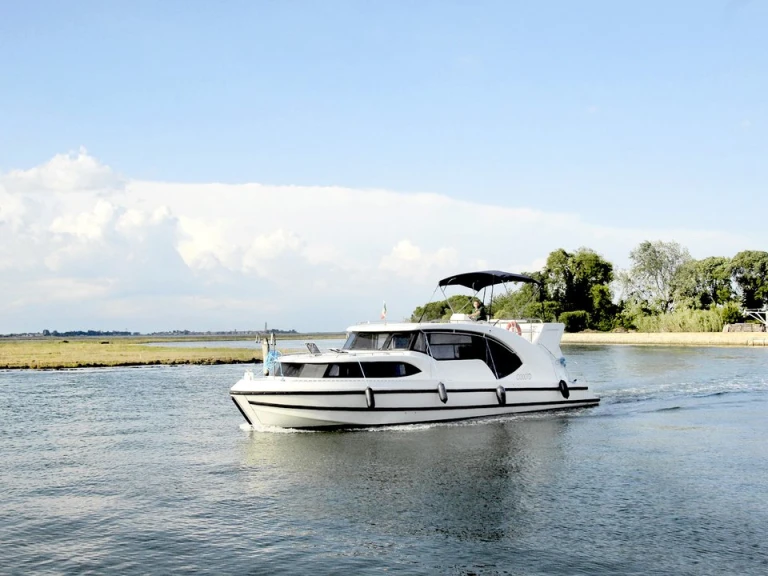 Houseboat Holidays Italia S.R.L. Minuetto 6 da affittare a  Casale sul Sile