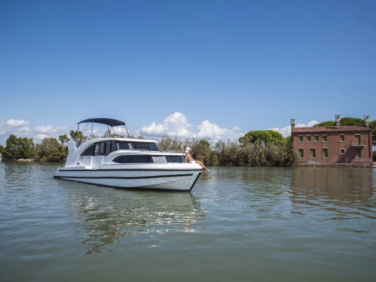 Houseboat Holidays Italia S.R.L. Minuetto 8 da affittare a  Casale sul Sile