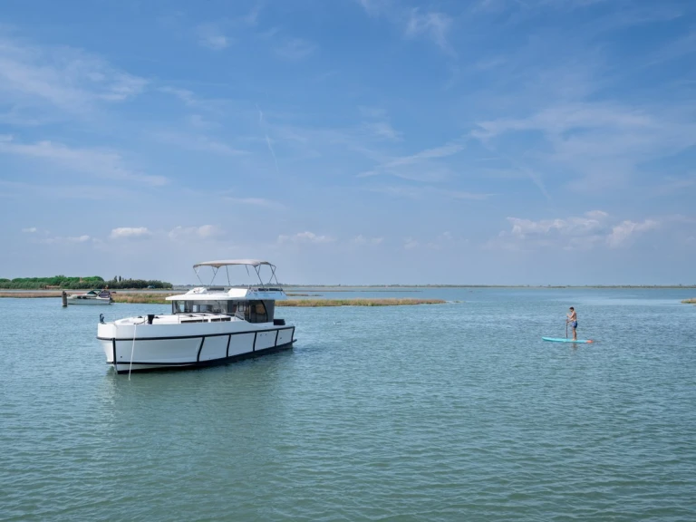 Noleggio Yacht di lusso a Casale sul Sile – Delphia Poseidon 45