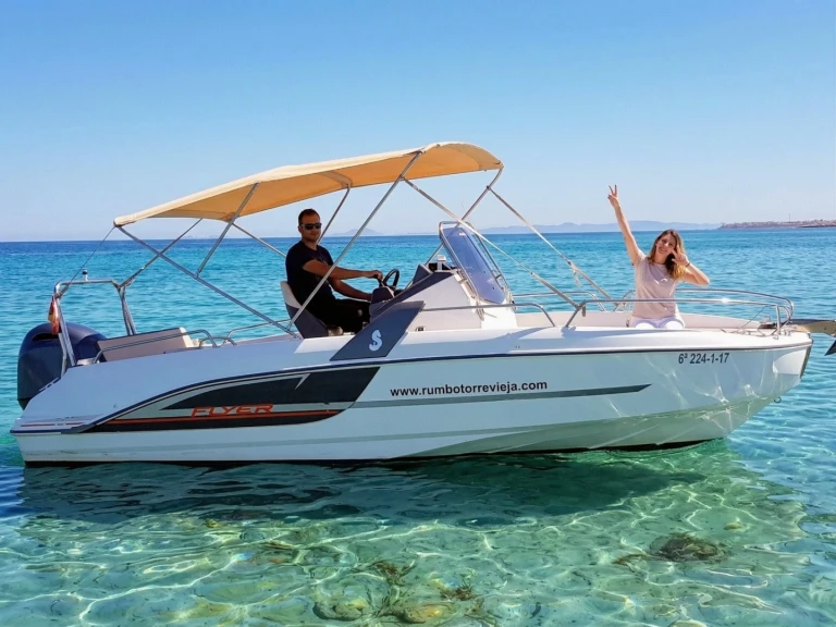 Noleggio Barca a motore con o senza skipper Invictus  a Torrevieja