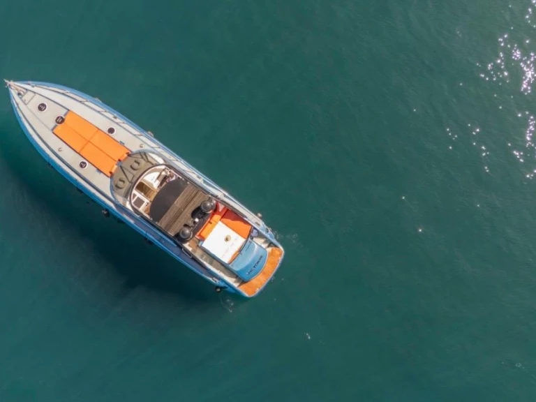 Noleggio barche Sunseeker Predator 63 a Saint-Tropez su Samboat