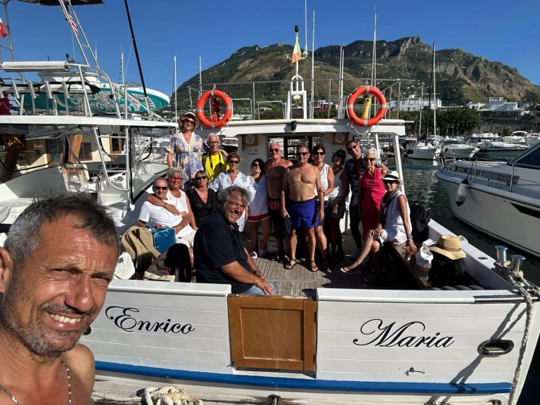 Custom Gozzo42 da affittare a  Porto di Forio