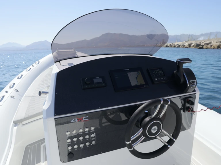 Noleggio barche San Fiorenzo economico HA 8.5