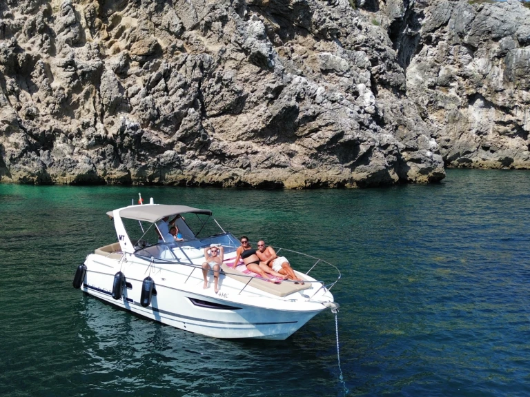 Jeanneau Leader 8 da affittare a  Marina de Tróia