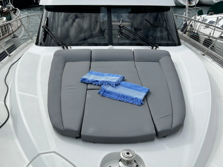 Noleggiare una Bénéteau Antares 36 Millenium a Argeles