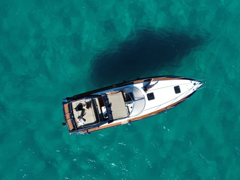 Noleggio Barca a motore con o senza skipper Sunseeker a Mandelieu-la-Napoule