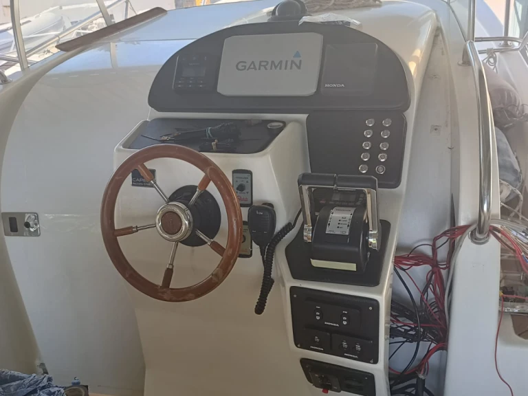 Noleggio Gommone a Napoli – Capelli Tempest 900 Cabine