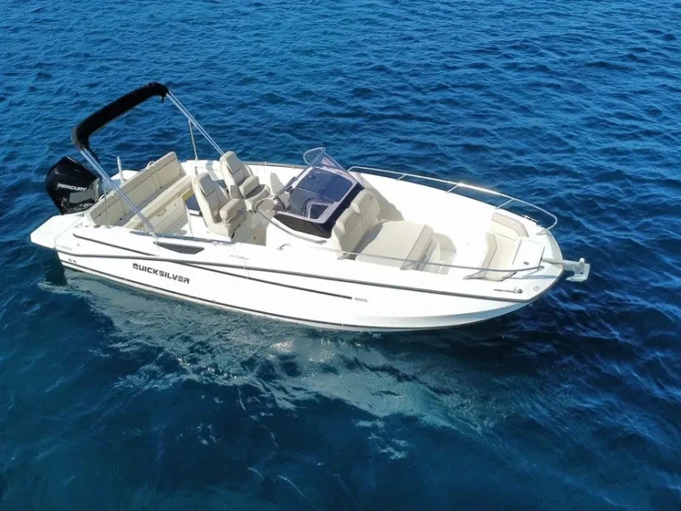 Barca a motore a noleggio a Port des Minimes al miglior prezzo