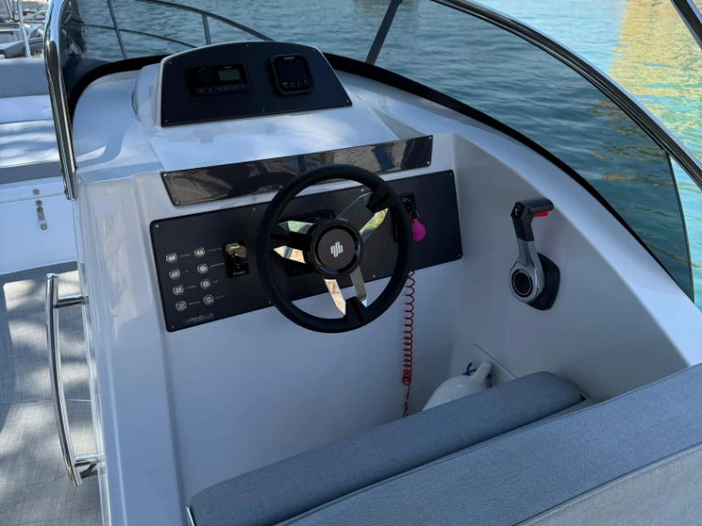 Noleggio barche Marinello Eden 26 Open a Sirmione su Samboat