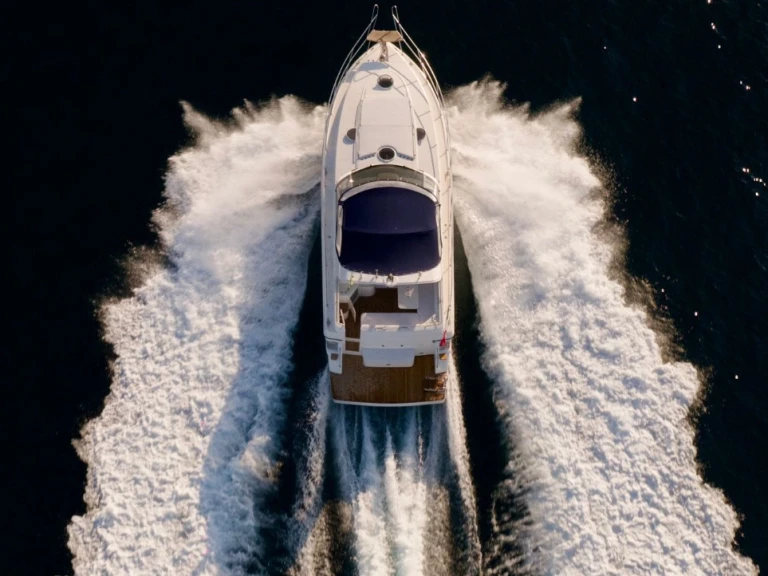 Noleggio Barca a motore FIRELANE  con patente nautica