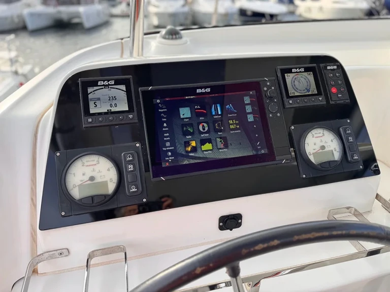 Noleggio barche Pescara economico Lagoon 42