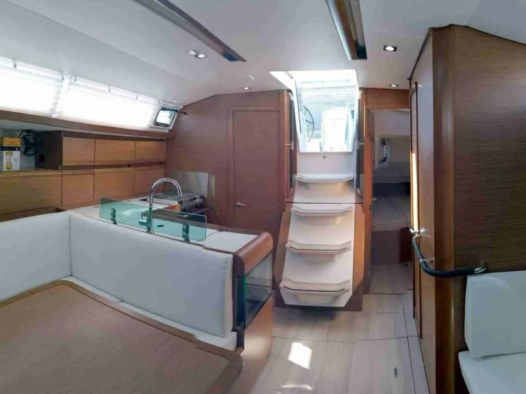 Noleggio barche Agropoli economico Sun Odyssey 449