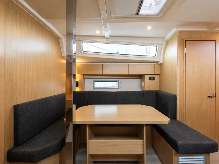 Bavaria Bavaria C38 da affittare a  Néa Péramos