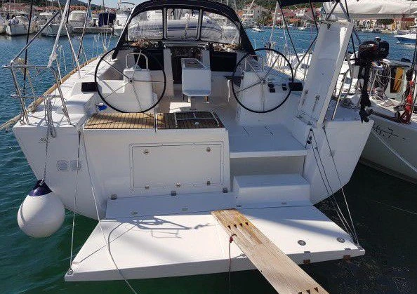 Noleggio Barca a vela Dufour con patente nautica
