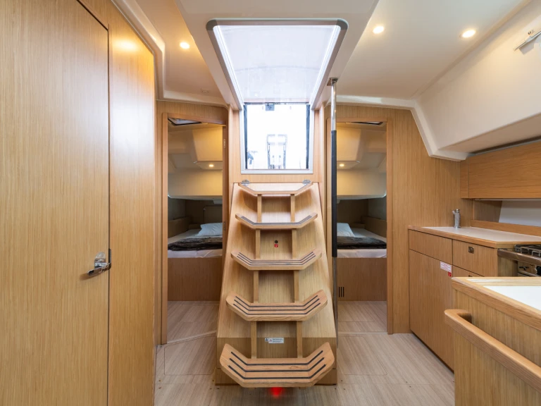 Noleggio a Néa Péramos – Bavaria Bavaria C38 su SamBoat