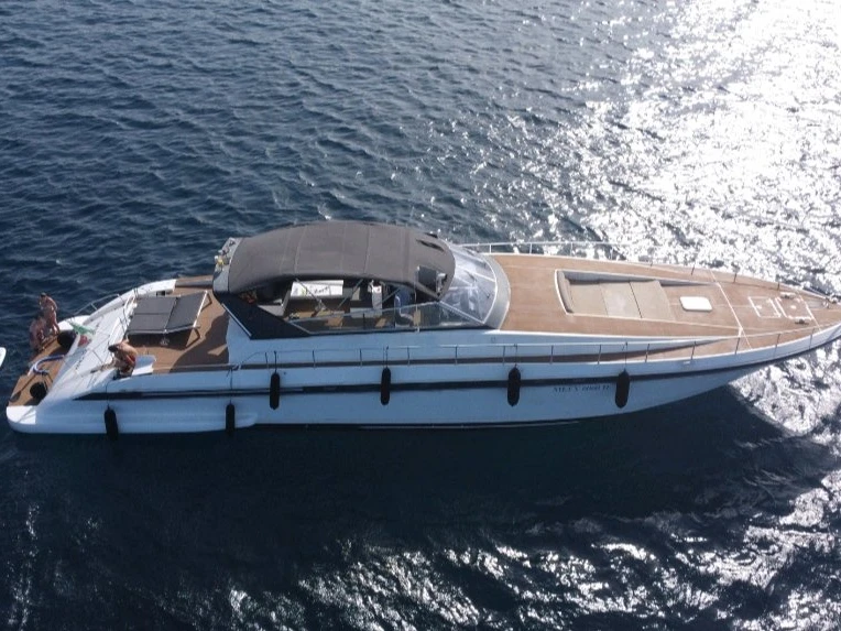 Yacht di lusso a noleggio a Milazzo al miglior prezzo