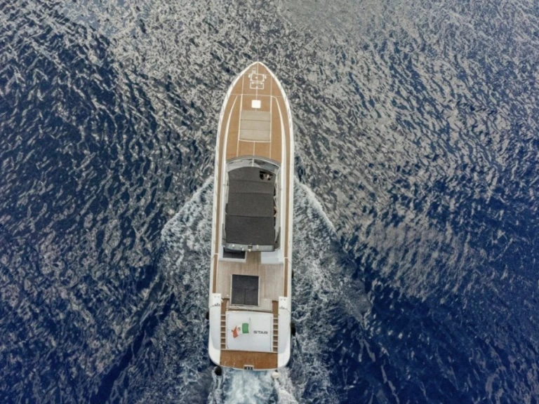 Leopard Catamarans / Robertson & Caine Leopard 23 - 3 + 1 cab. da affittare a  Milazzo