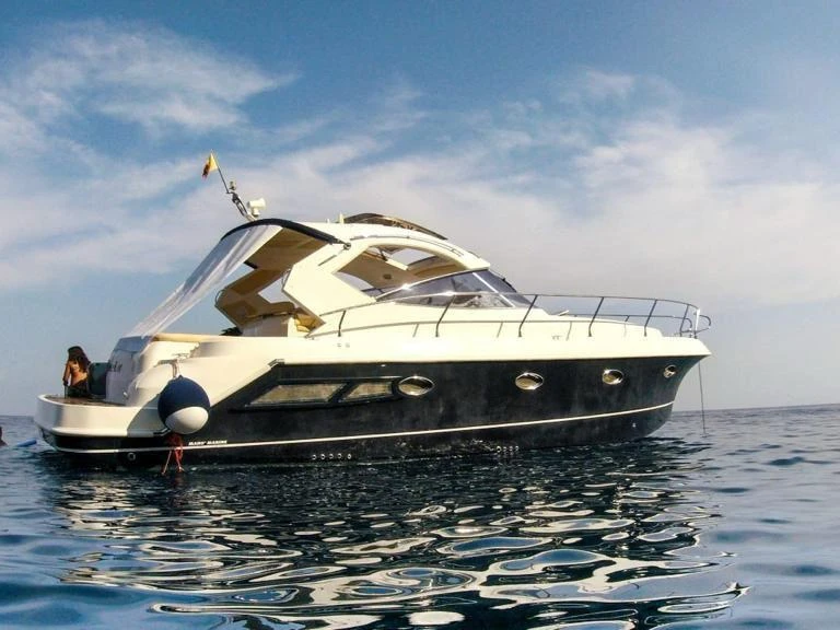 Noleggiare una Mano Marine Mano Marine 35 HT a Furnari