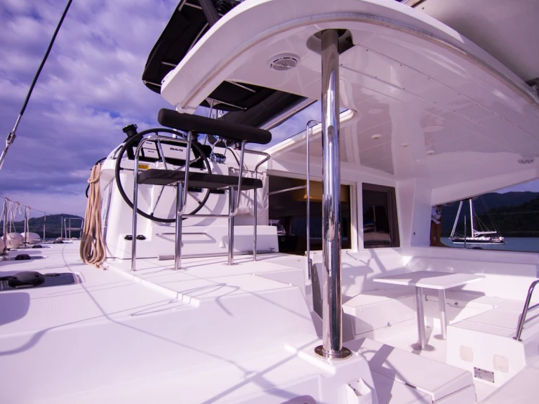 Noleggio barche Lagoon Lagoon 400 S2 a Mai Khao su Samboat