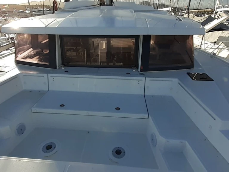 Noleggio Catamarano a Portisco – Bali Bali 4.1