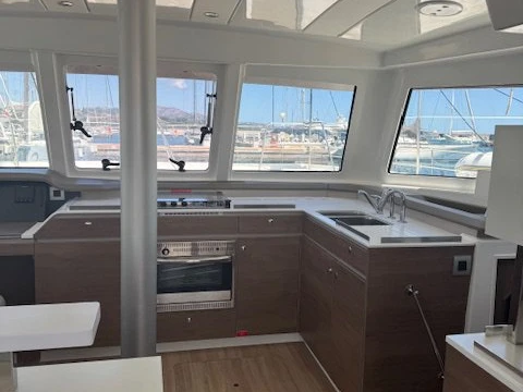 Noleggio Catamarano Bali con patente nautica