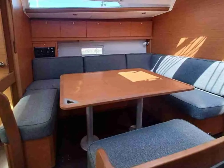 Noleggio barche Dufour Dufour 430 a Rodi Garganico su Samboat