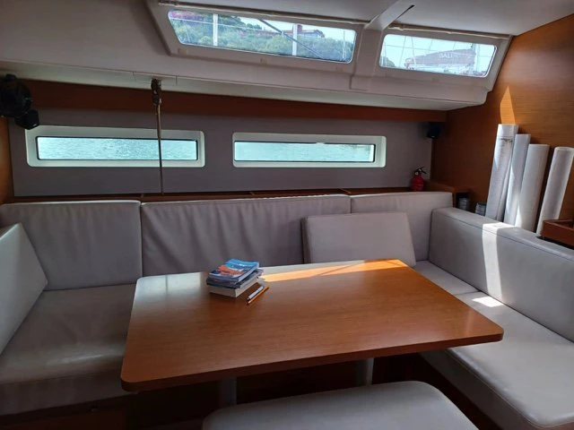 Noleggiare una Jeanneau Sun Odyssey 490 a Portisco